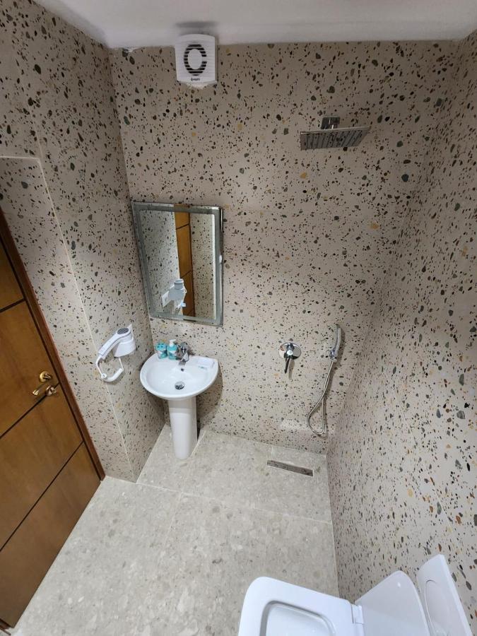 Pietro Guesthouse 2 تيرانا المظهر الخارجي الصورة